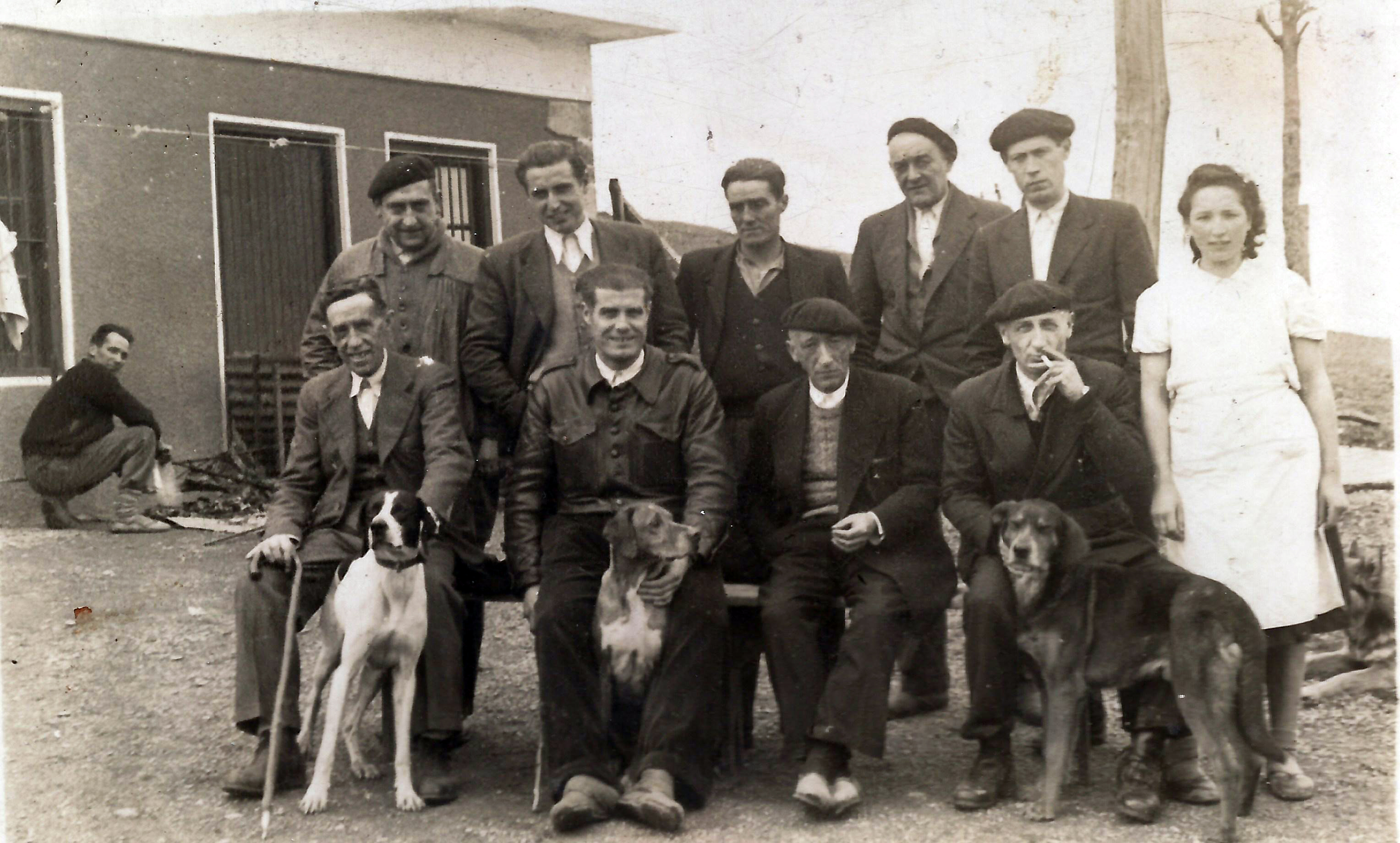 Ermua, 1942, Eskuadra Zaharra deitzen zieten eta haietako asko errepublikazale nabarmenduak ziren_photo