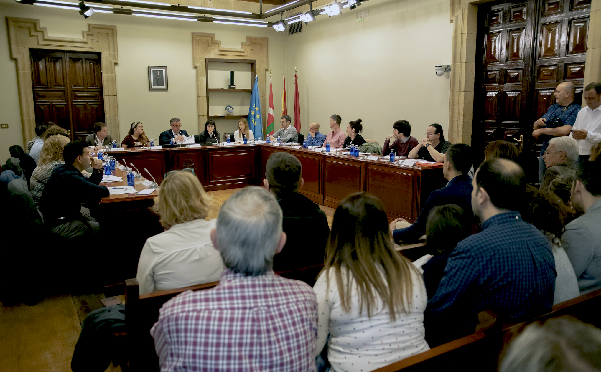 La imagen muestra la sesión plenaria extraordinaria de constitución de 2019
