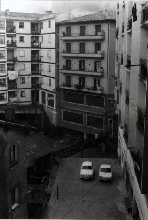 Antiguo pente de Izarra sobre el río en Konbentukua Antiguo pente de Izarra sobre el río en Konbentukua