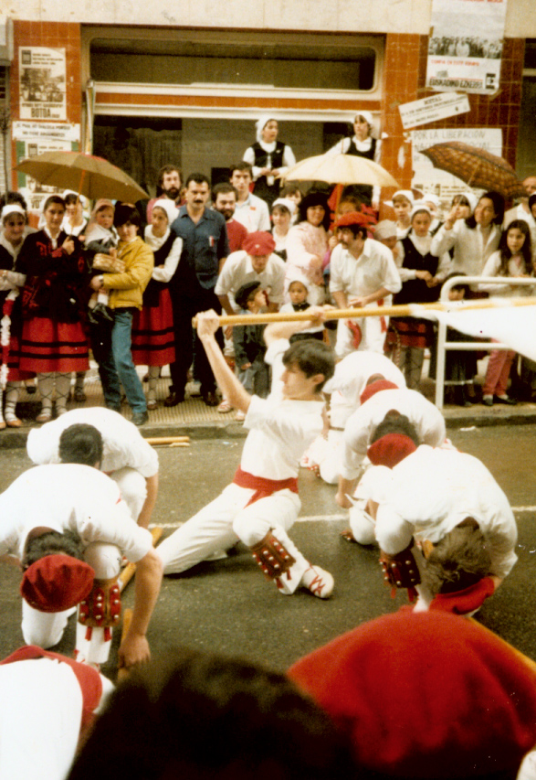 Baile de la bandera, Grupo Kimetz Baile de la bandera, Grupo Kimetz