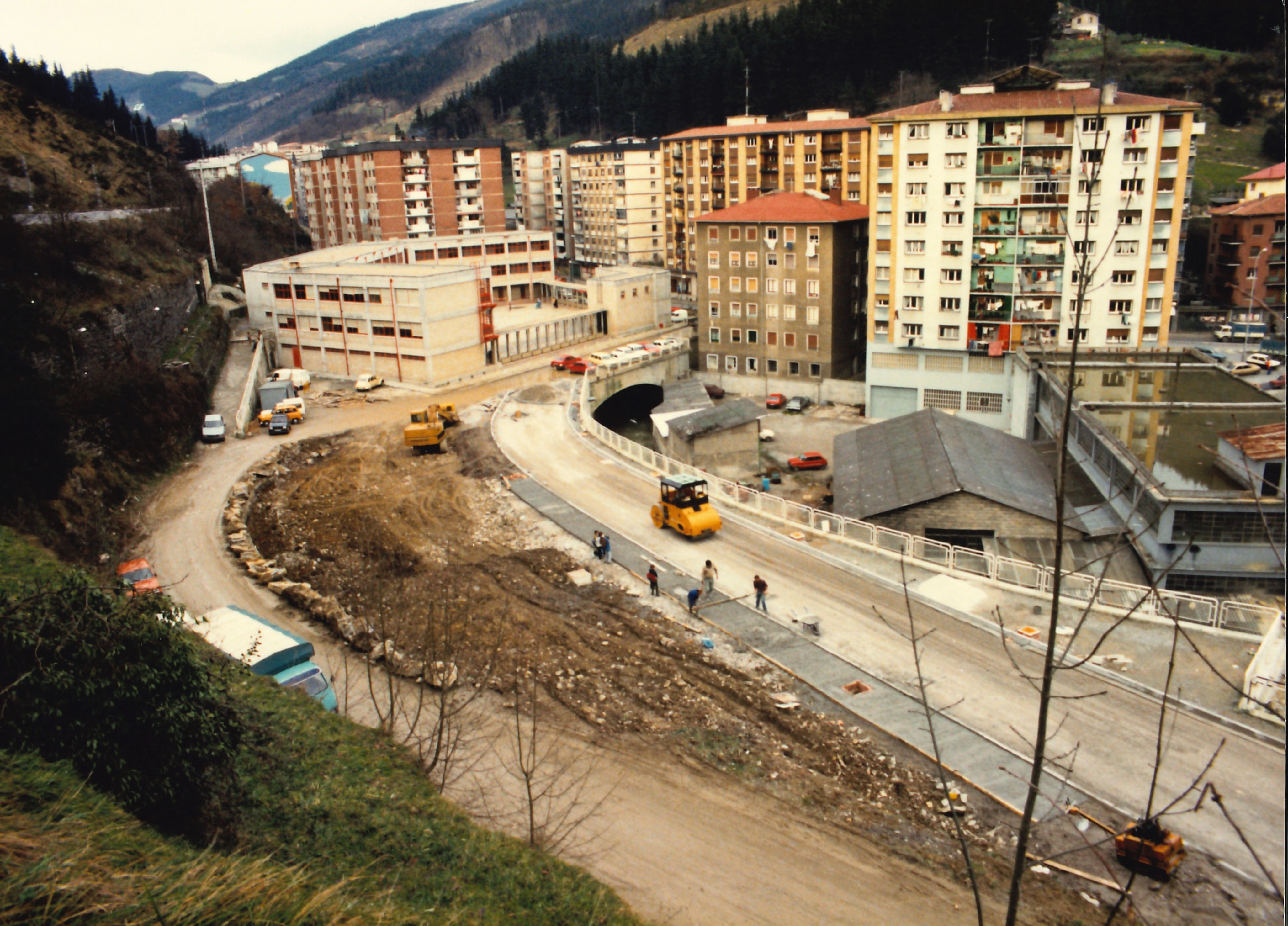 Carretera a Izaga. Izagaranzko errepidea 1