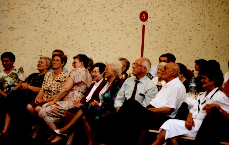 Comida Homenaje a Don Teodoro por 50 años de sacerdocio en Ermua Comida Homenaje a Don Teodoro por 50 años de sacerdocio en Ermua