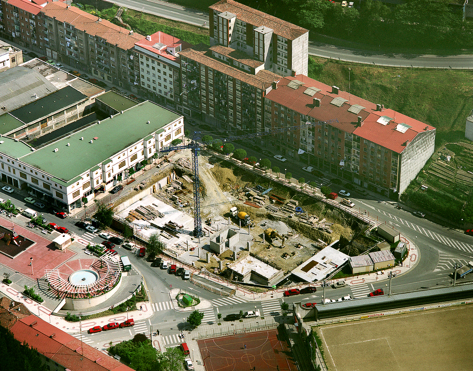 Construcción del Polideportivo