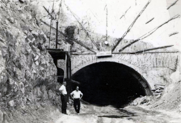 Construcción del Tunel de Zaldibar de la Autopista Construcción del Tunel de Zaldibar de la Autopista