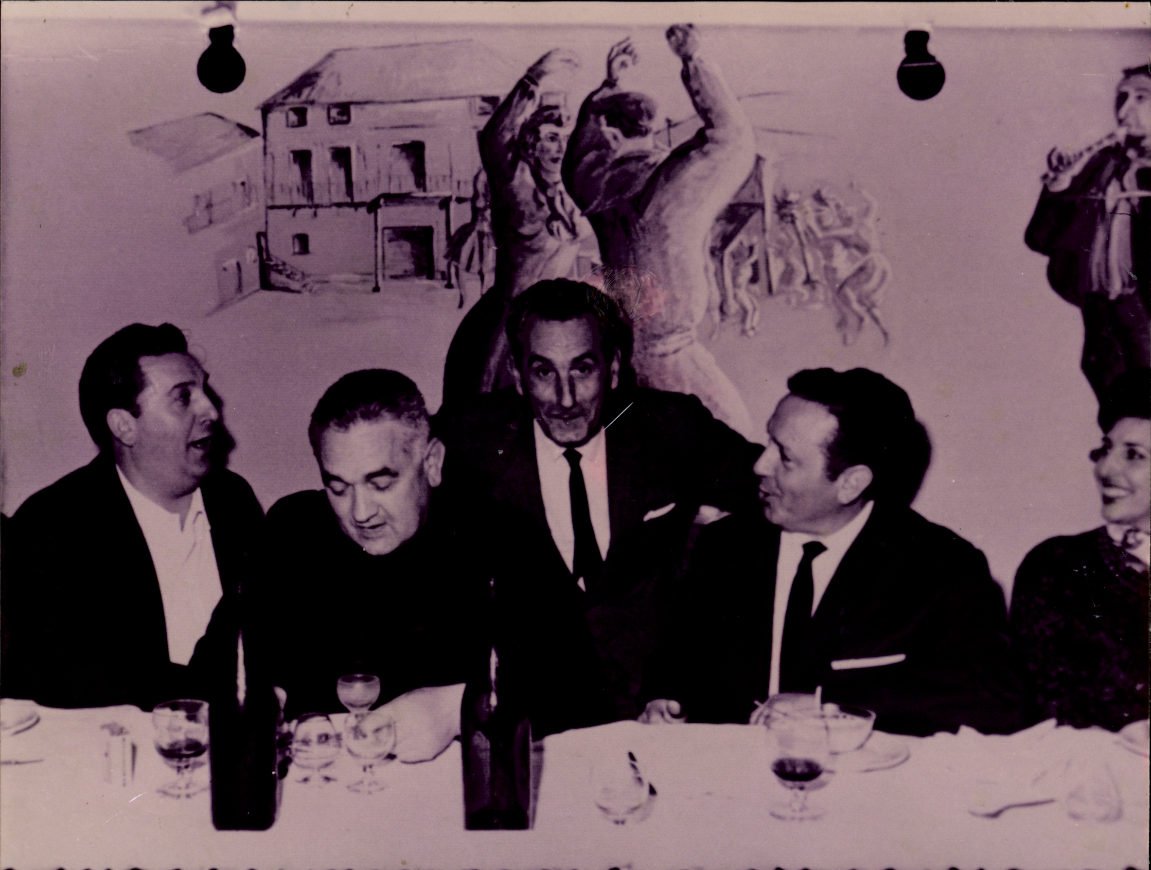 Don Teodoro con los cantantes de zarzuela, Unamuno y Carlos Mungia