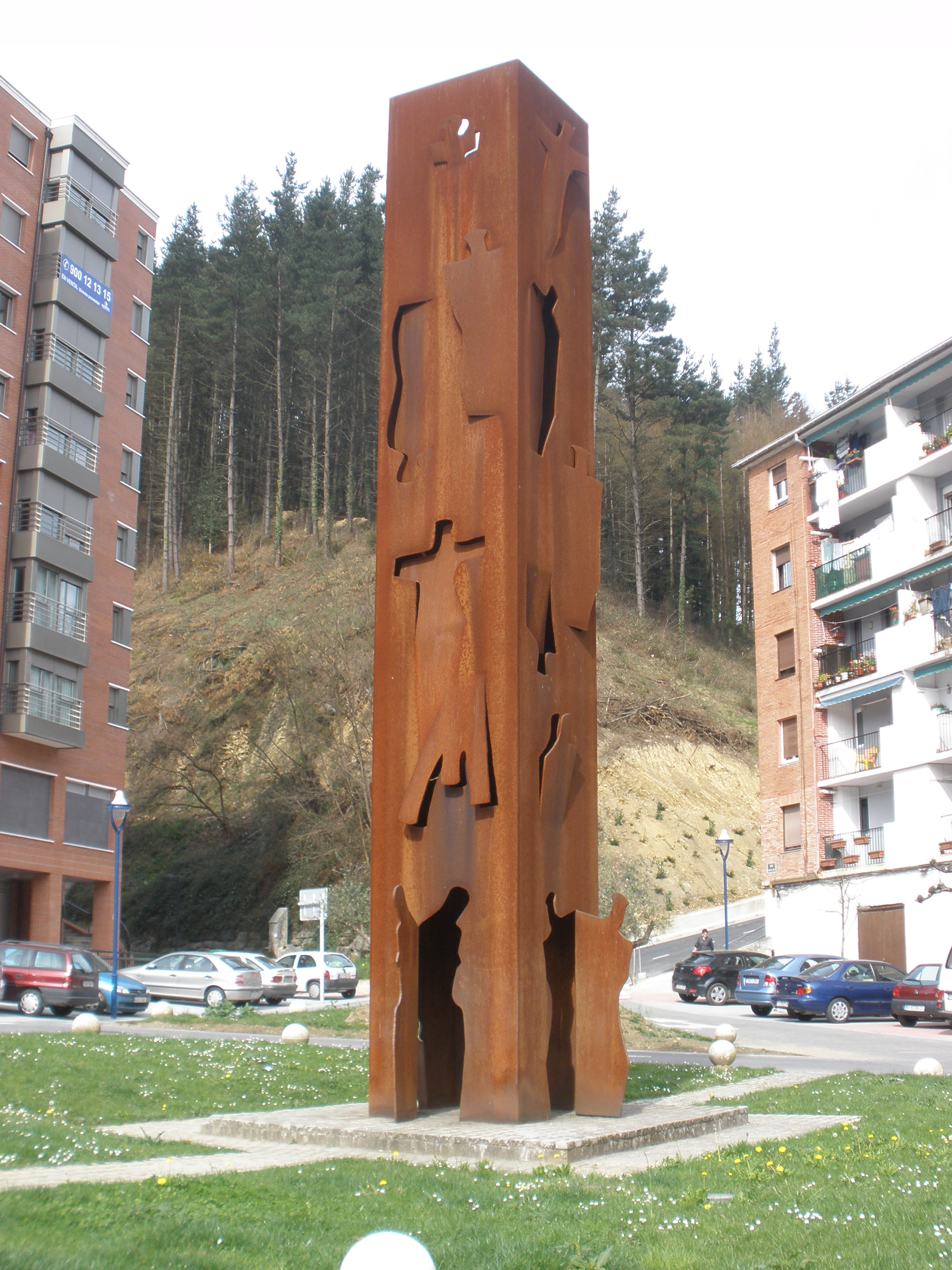 Escultura Homenaje a las víctimas del terrorismo