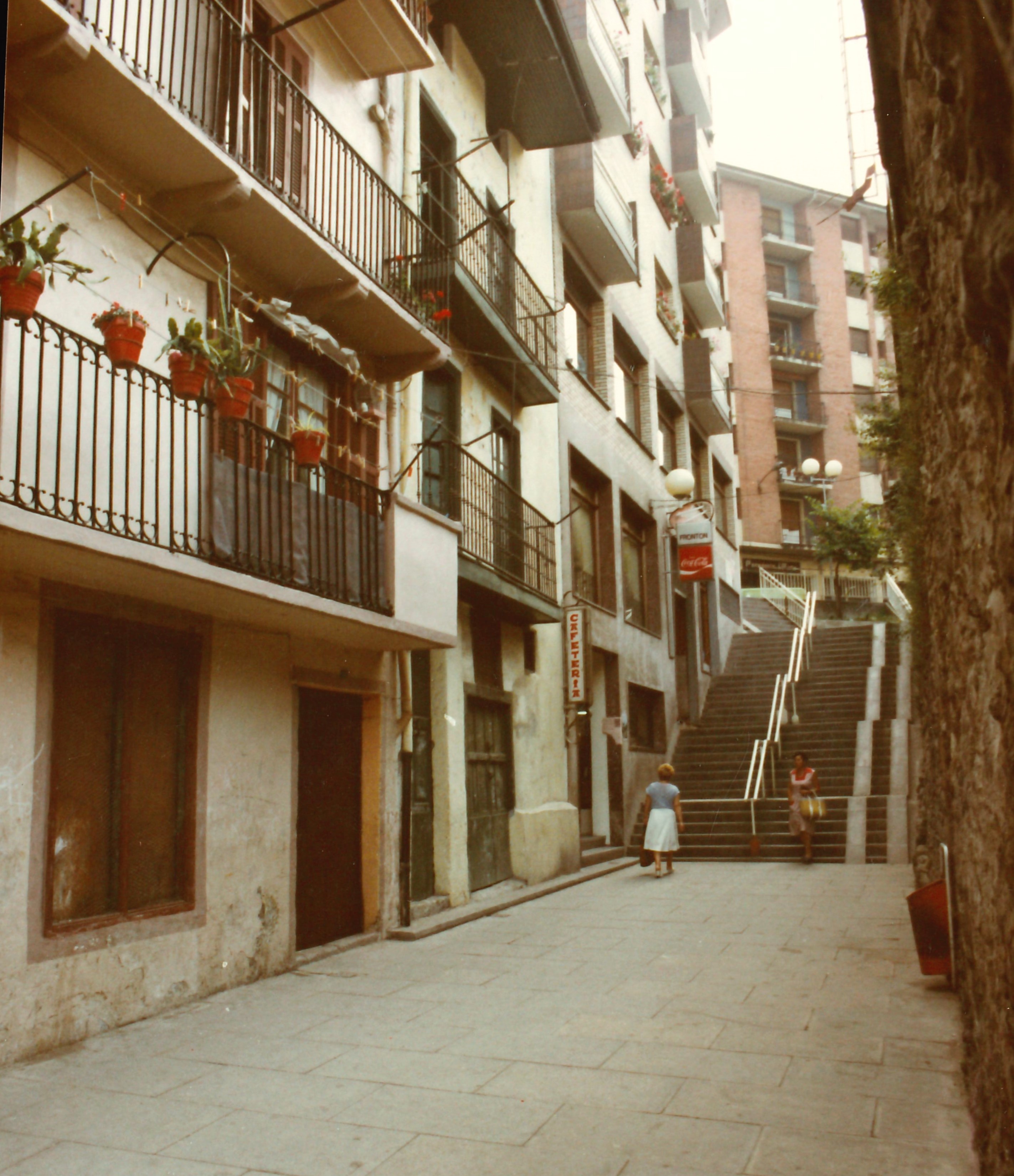 Goienkale kalea (gaur egungo Orbe Kardinal Plaza). Calle Goienakale (actualmente Plaza Cardenal Orbe).