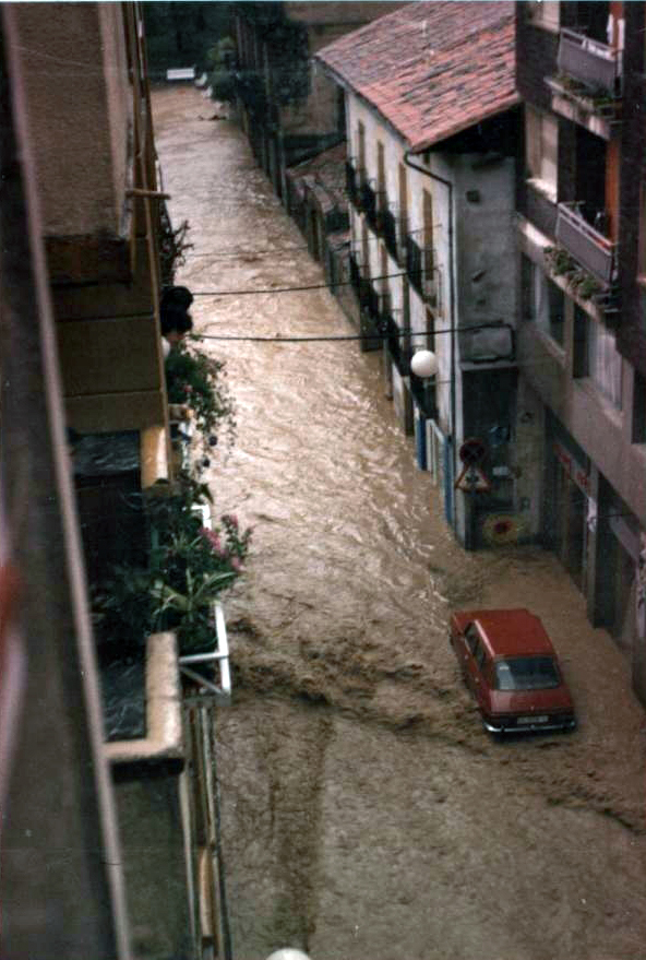 Inundaciones en la calle Marqués de Valdespina Inundaciones en la calle Marqués de Valdespina