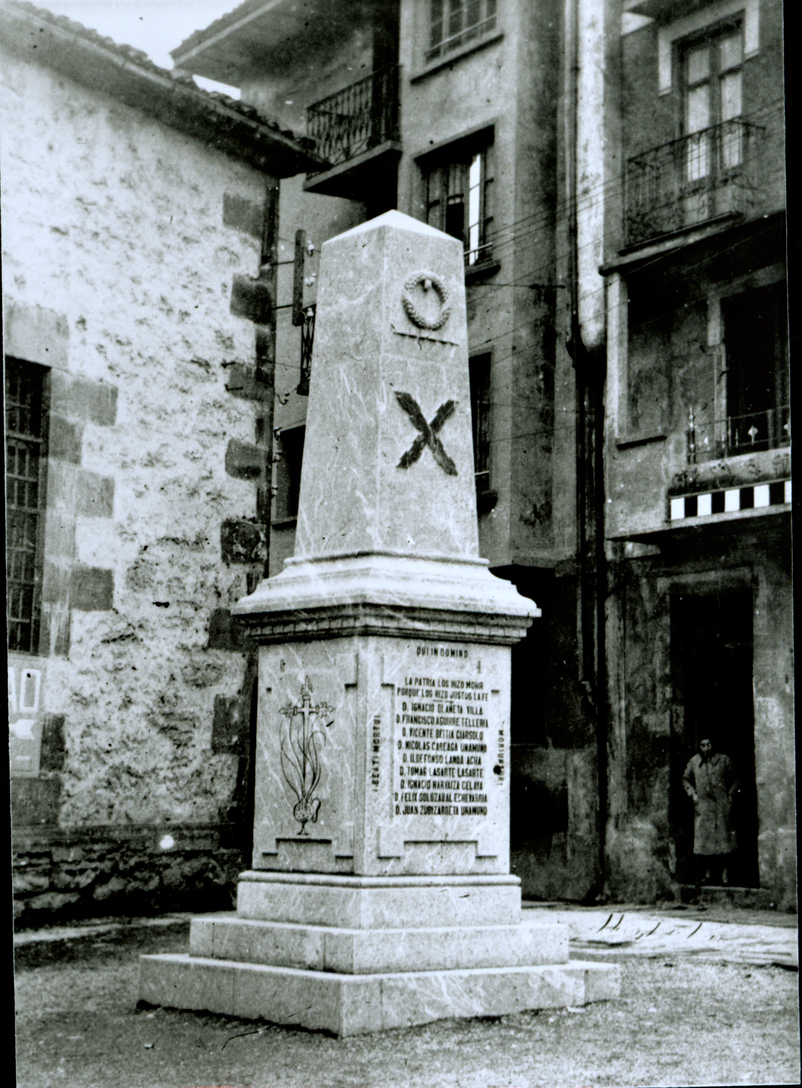 monumento de los caídos monumento de los caídos