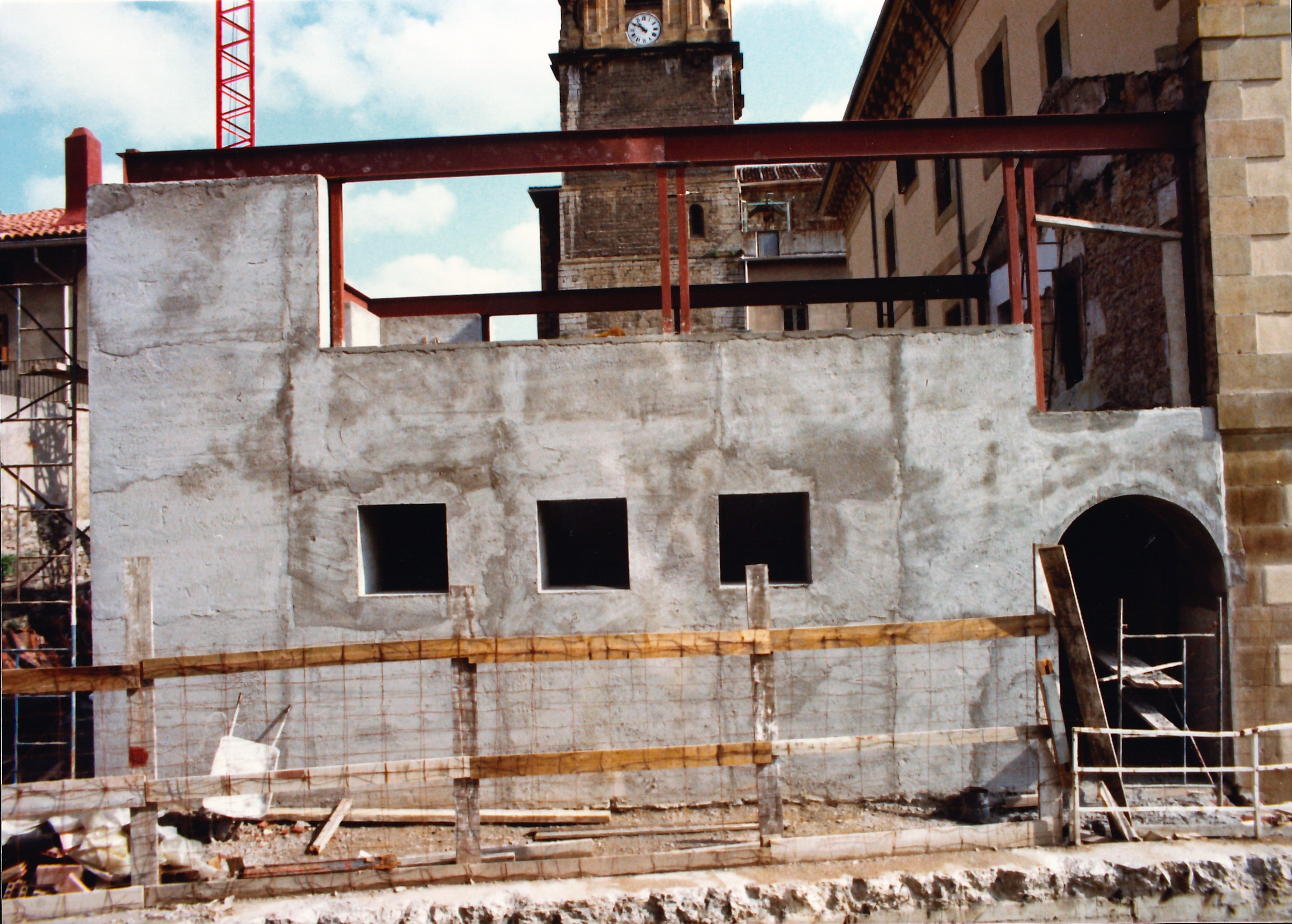 Obras de la biblioteca en el Palacio Marqués de Valdespina (vista frontal). Liburutegiko obrak Baldespina Markesa jauregian (aurrez aurreko bista).