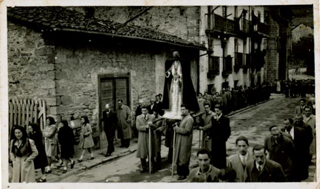 Semana santa procesión viernes santo en Izelaieta