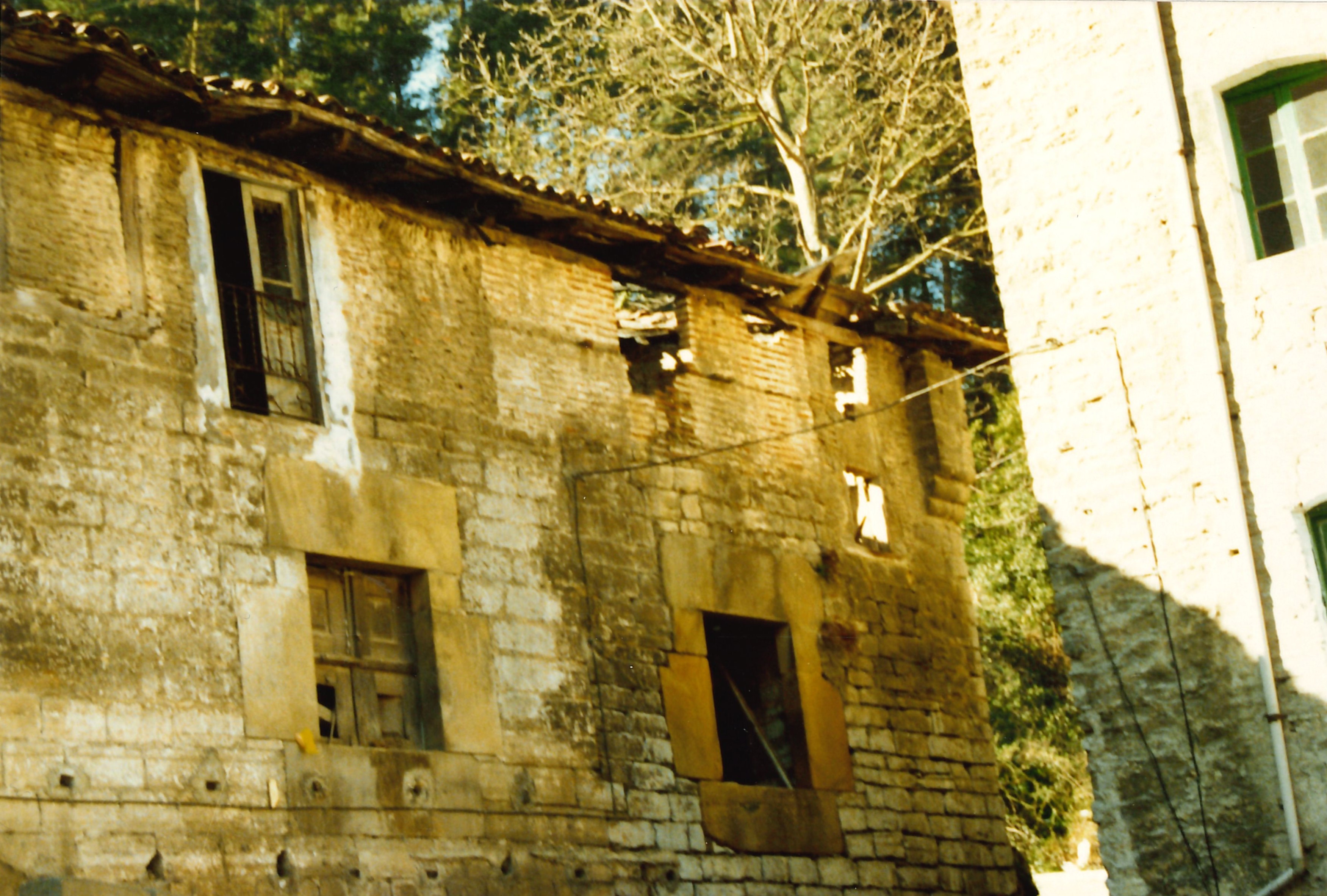 Torreta edificio 1986. Torretako eraikina 1986 (barrio de Kaltxango, Kaltxango auzoan).