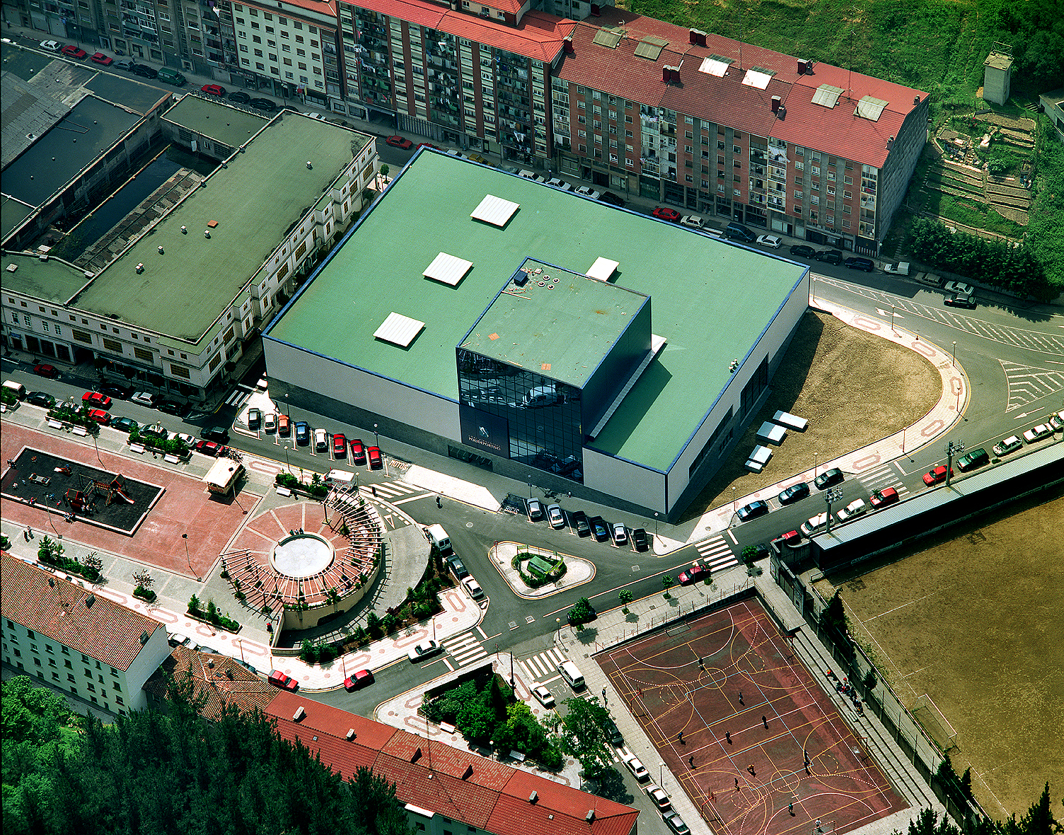 Vista del Polideportivo reconstruido