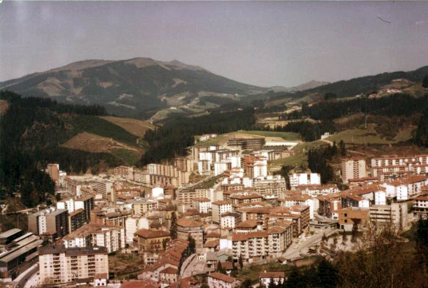 Vista general de Ermua desde Abeletxe