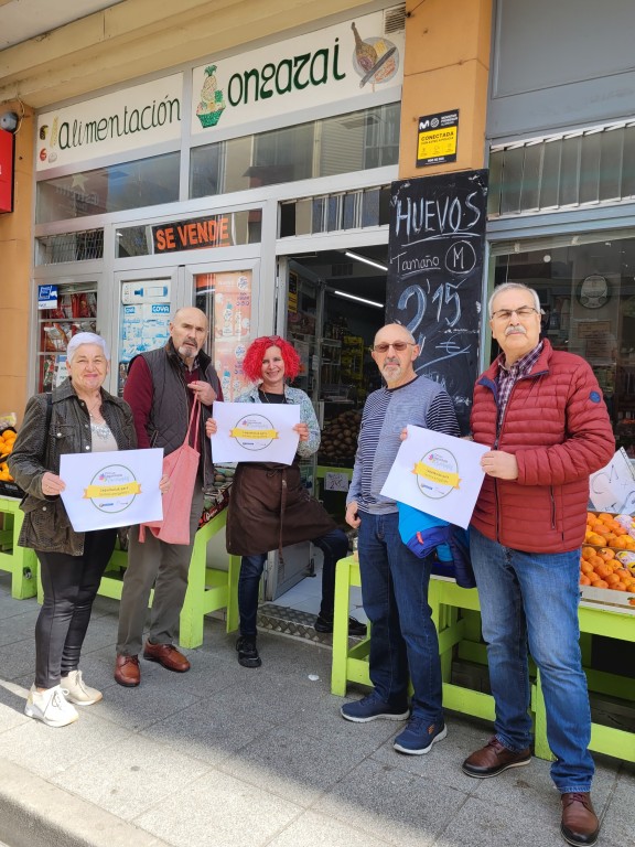 Entrega del sello Somos Amigables a Alimentacion Ongarai