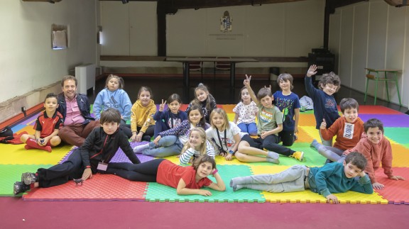 Foto grupal del Consejo de la Infancia con el alcalde Juan Carlos Abascal