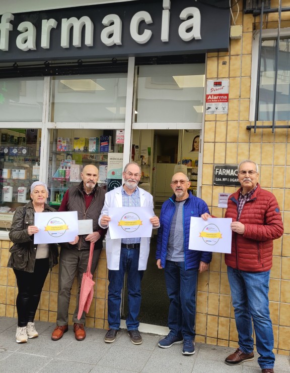 Entrega del sello Somos Amigables a Farmacia Ugarte