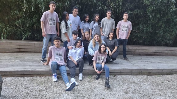 El alumnado del instituto participa en una campaña de moda