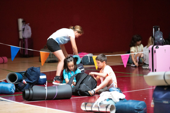 Umeen Kontseiluak antolatutako kanpaldia - Acampada infantil organizada por el Consejo de la Infancia