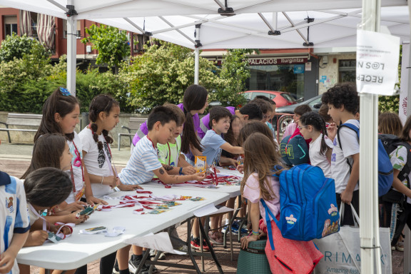 Umeen Kontseiluak antolatutako kanpaldia - Acampada infantil organizada por el Consejo de la Infancia
