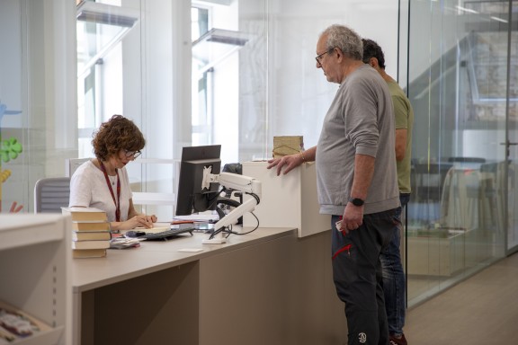 Primera planta de la biblioteca | Liburutegiko lehen solairua