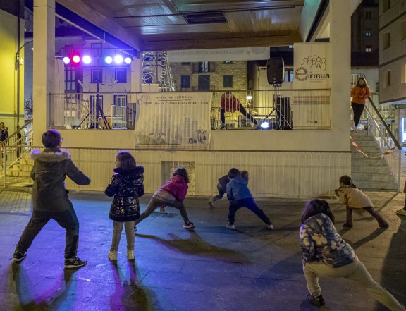 Día Internacional de las Ciudades Educadoras - Hiri Hezitzaileen Nazioarteko Eguna