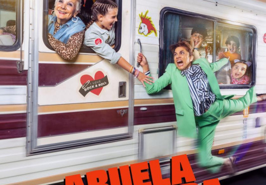 Abuela tremenda filmaren kartela