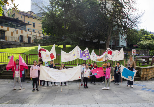 Taldeko argazkia, Ermuko Haurren Kontseilua 2024/2025 | Consejo de la Infancia de Ermua 2024/2025, foto de grupo