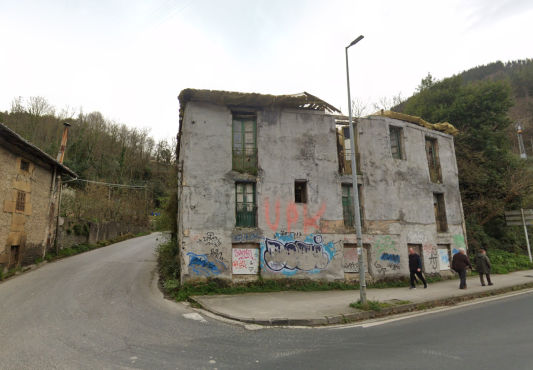 Eibarko Ibur-Erreka poligonora sarrera | Acceso al polígono Ibur-Erreka de Eibar