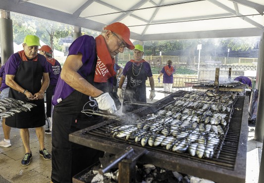 La asociaciónb de personas jubiladas asa sardinas