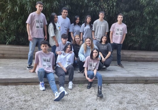 El alumnado del instituto participa en una campaña de moda