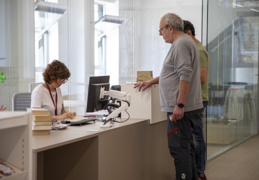 Primera planta de la biblioteca | Liburutegiko lehen solairua