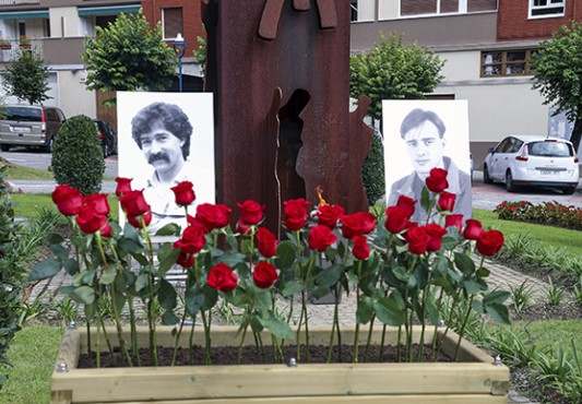 La foto muestra las flores 