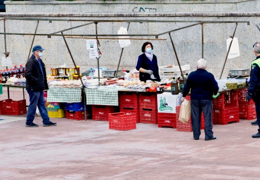 Agente insiste en el espacio y en las medidas de seguridad