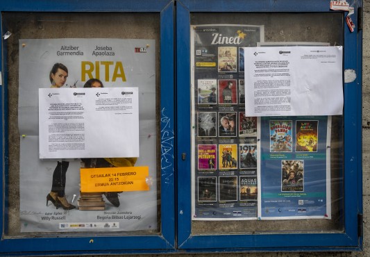 Avisos varios en la cartelera de Cultura