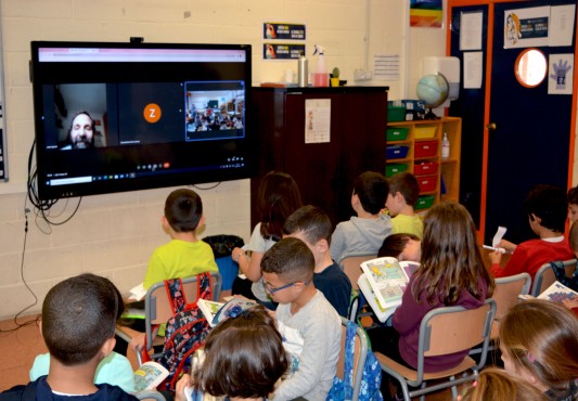 Bideokonferentzia egilearekin