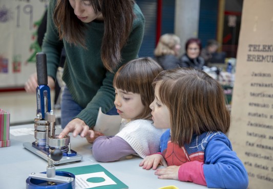 Día Internacional de la Mujer y la Niña en la Ciencia