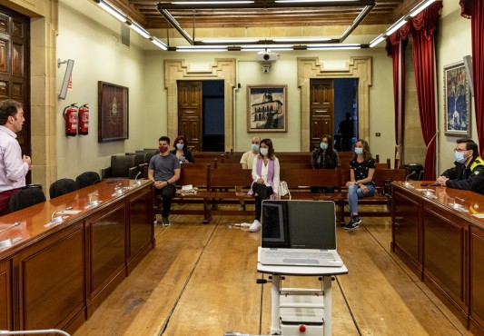 El alcalde des ha dado la bienvenida