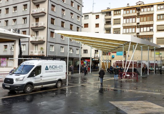 El espacio cubierto de la plaza