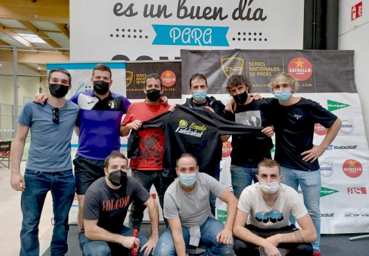 En la foto integrantes del club