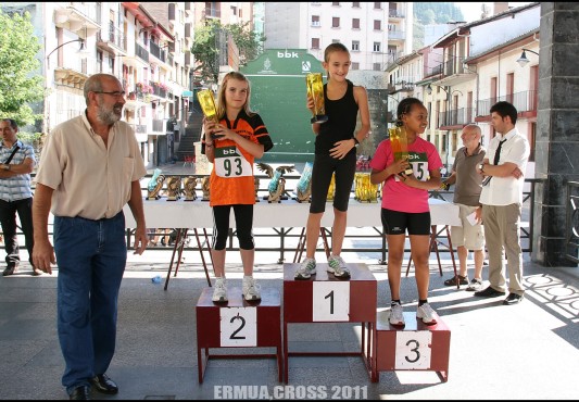 Entrega de premios a las ganadoras