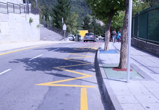 Imagen de la parada de autobus escolar