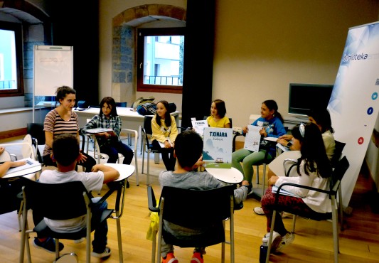 Imagen retrospectiva de un grupo de una anterior edición