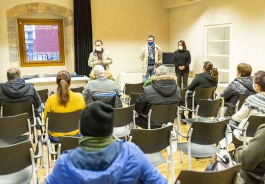 J. C. Abascal y concejales/as de su equipo