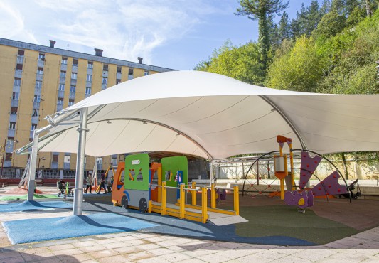 Nuevos juegos en el parque de Errotabarri