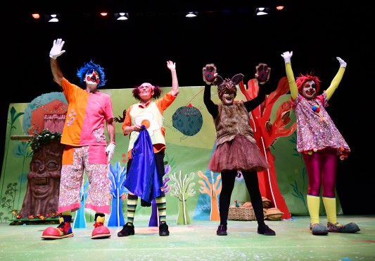 Un momento de la actuación de Pirritx, Porrotx eta Marimotots