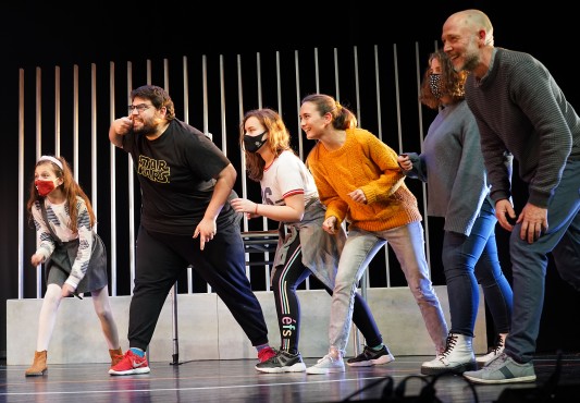 Un momento de la obra de teatro 'El patio de mi casa'