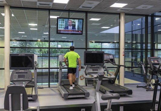 Usuario en la cinta de correr