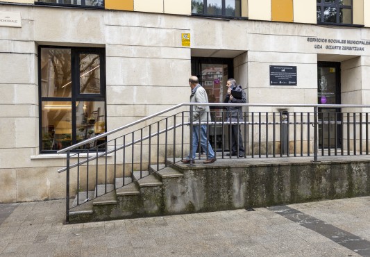 Vista del acceso desde el exterior