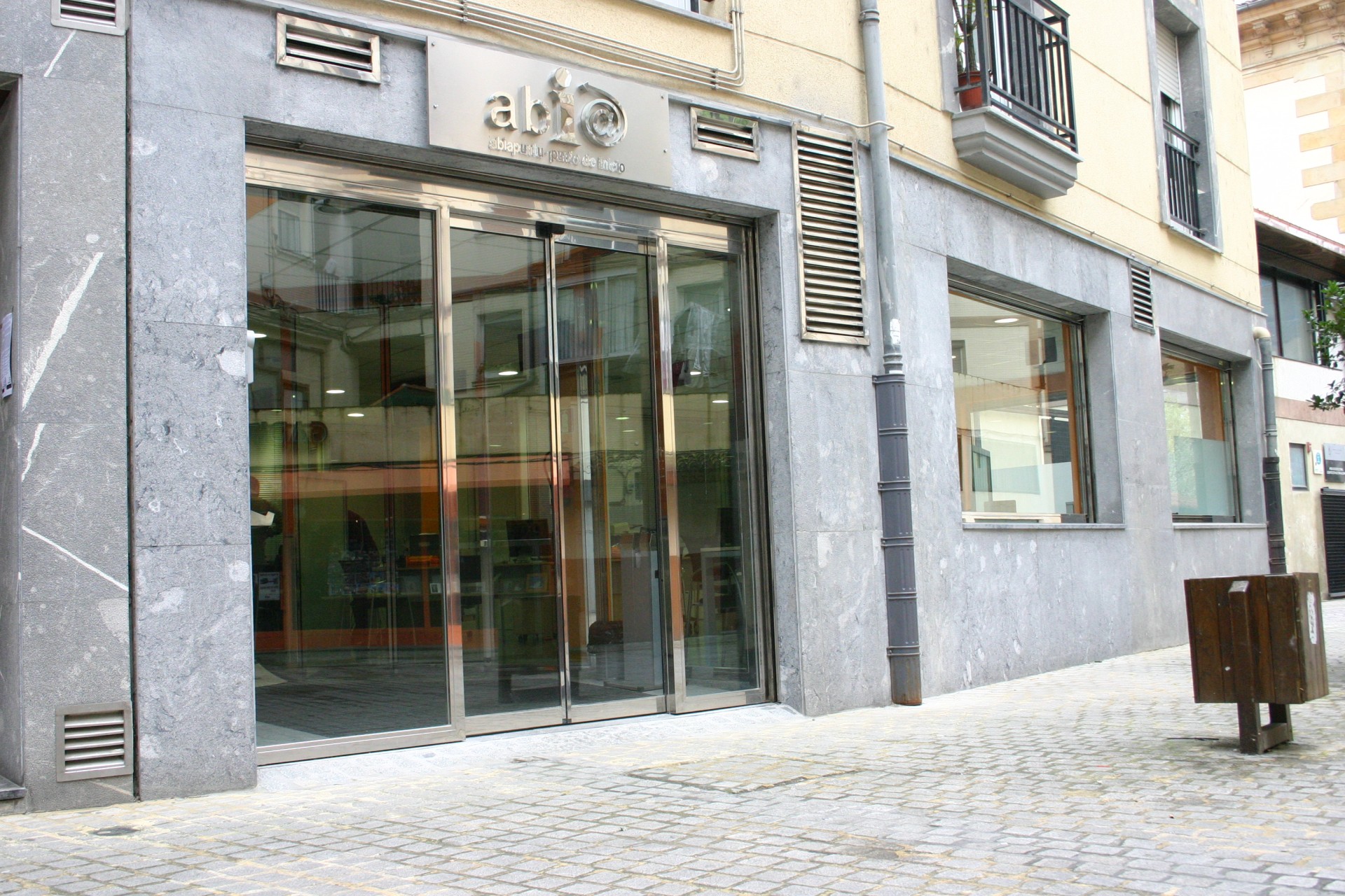 Abiapuntu entrada principal
